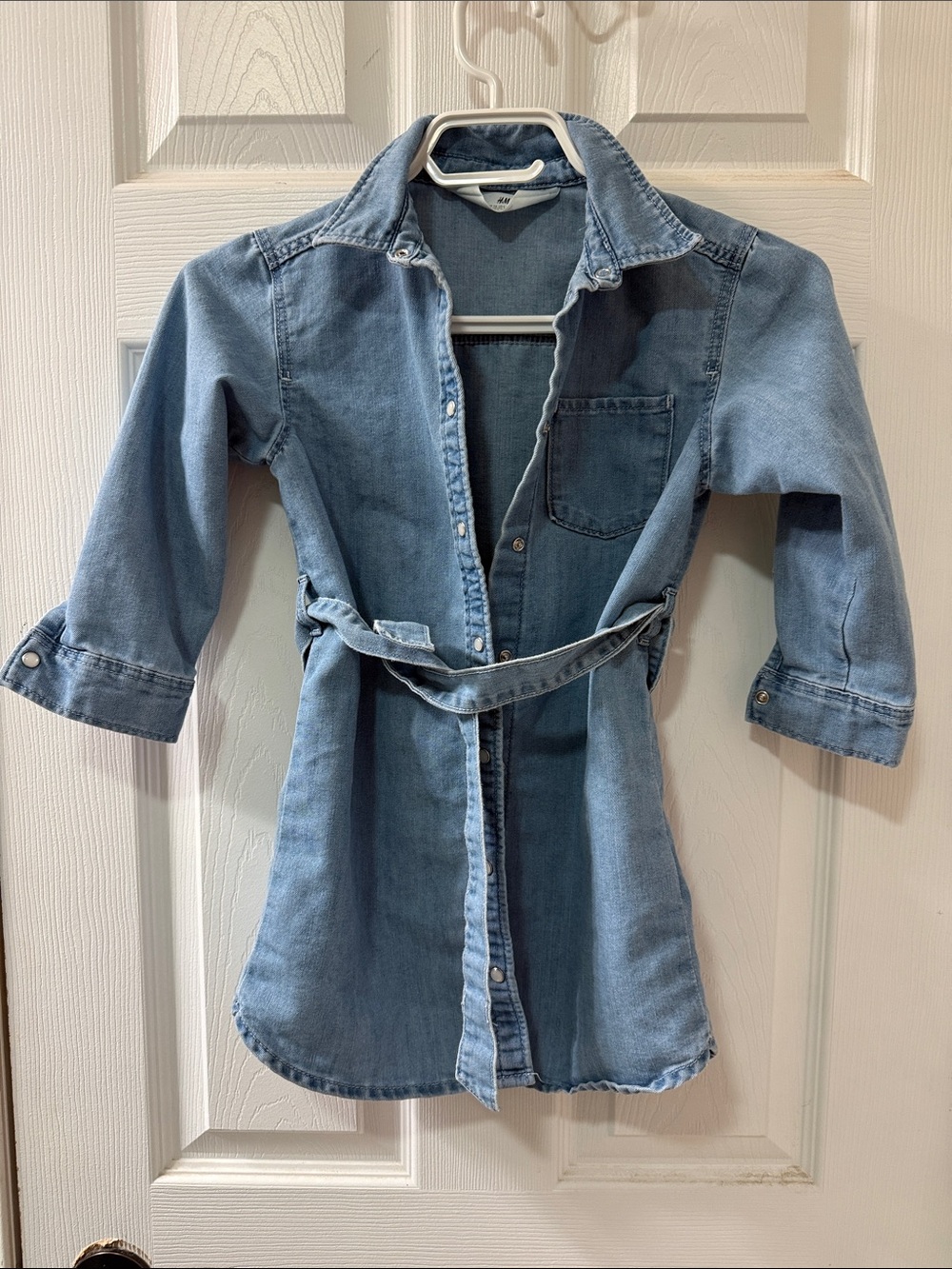 H&M Kids Light Wash Denim Jacket - Size 6 (5-6Y)